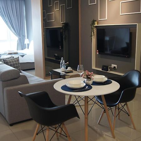 Twin Galaxy Suites By Iconic Bliss Johor Bahru Eksteriør bilde