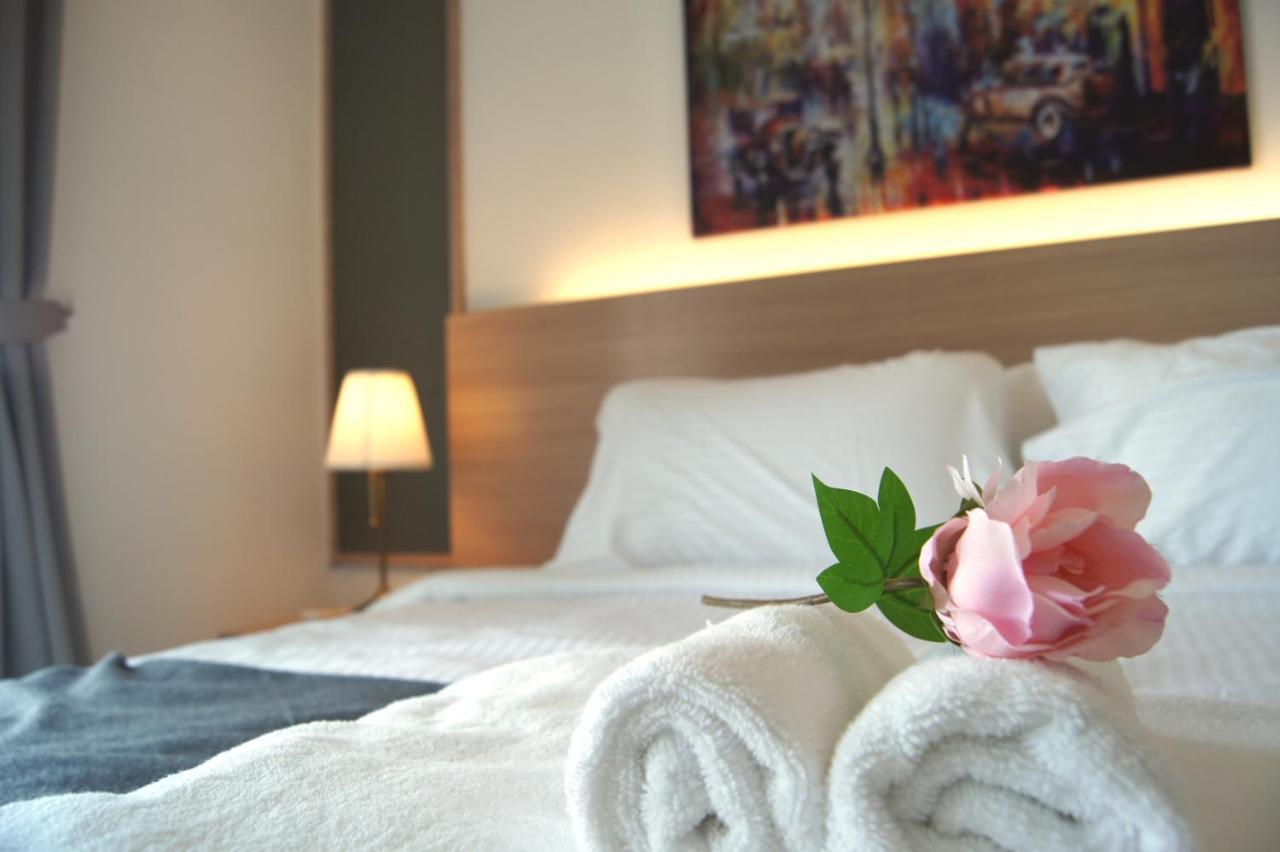 Twin Galaxy Suites By Iconic Bliss Johor Bahru Eksteriør bilde